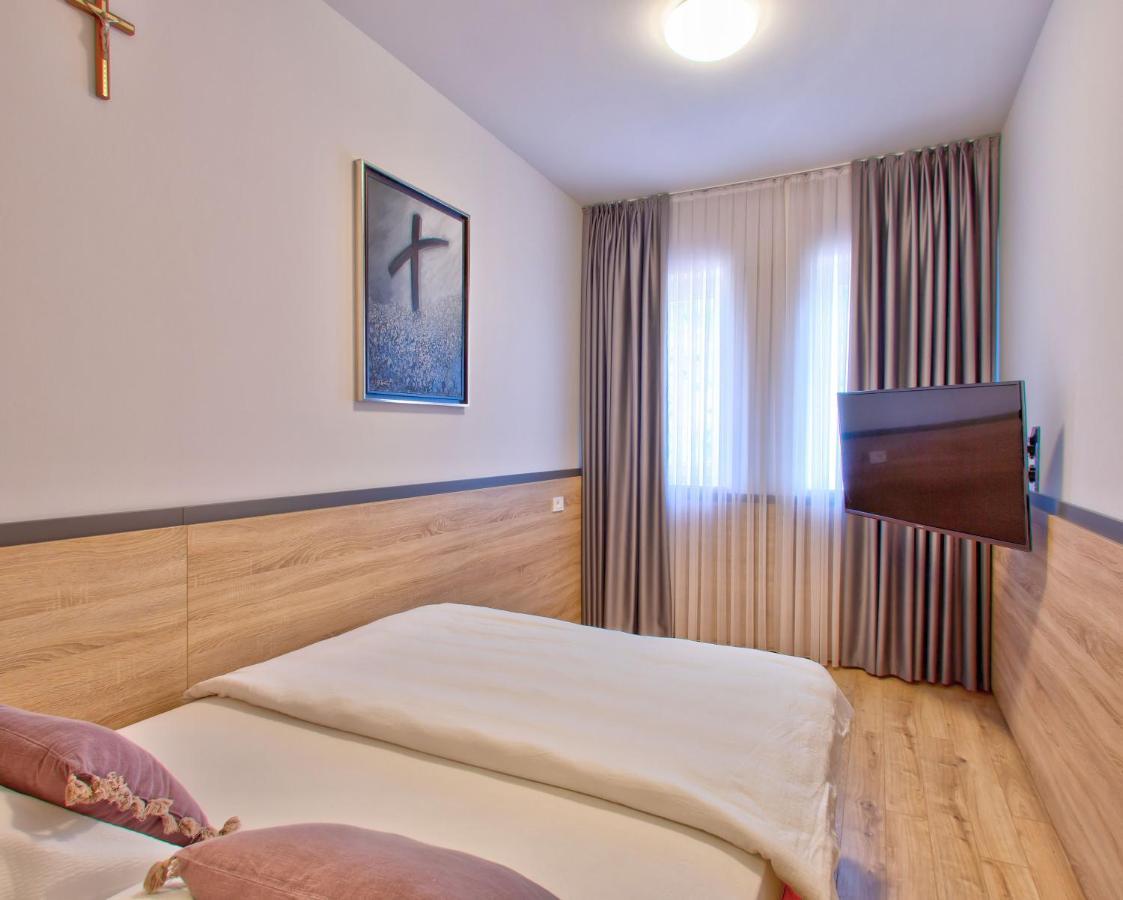 Hotel Dompes Mostar Luaran gambar