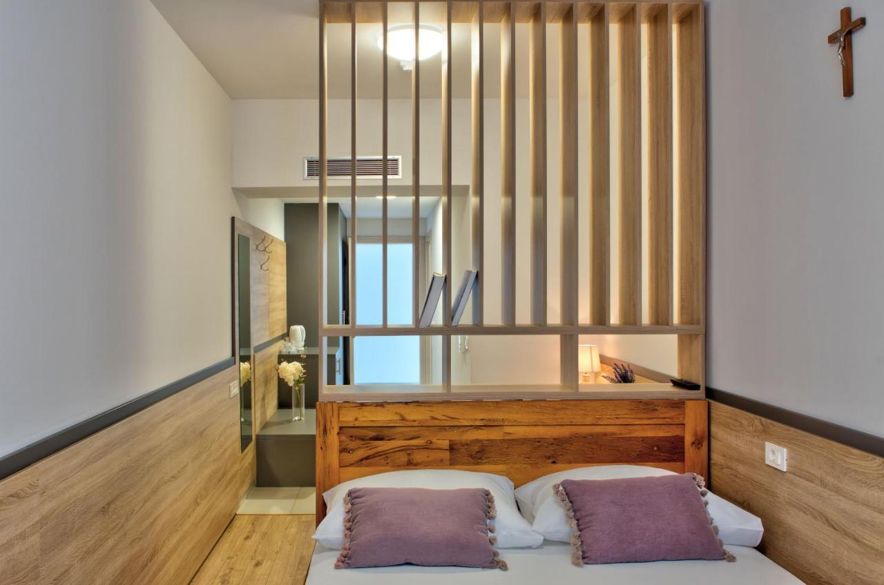 Hotel Dompes Mostar Luaran gambar