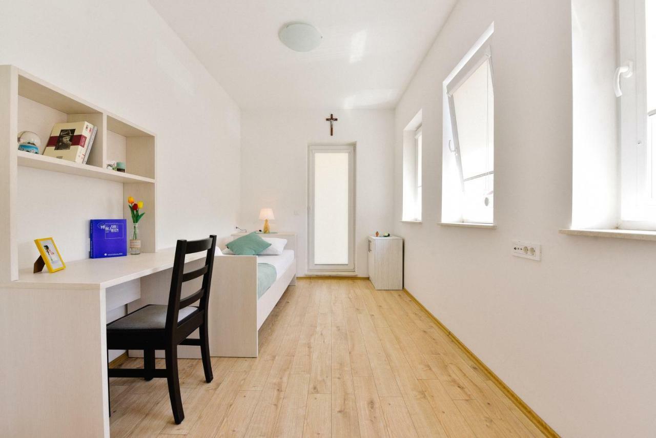 Hotel Dompes Mostar Luaran gambar